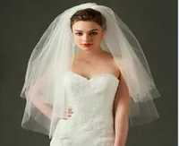 Nuevo 2017 Beauty White White Marfil Soft Tulle Longitud Dos capas Vetas de novia de boda con borde de corte de peine5431725