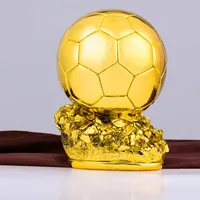 Dekorativa föremål Figurer 15cm 20 cm 24cm Golden Ball Trophy Ballon D eller Trophy Free Print Golden Soccer Ball Football Player Cup 221203