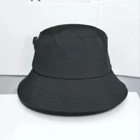 Ins Hat Girl Spring and Summer Leisure Fisherman Koreaanse versie Joker Sunscreen Cap met P Family Triangle Brand261K