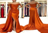 Orange Off the Shoulder Satin Split Prom Dresses 2022 Ruched Sweep Train Formell Party Plus Size Sweep Train Evening Gowns BC111772510165
