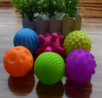 Nowa moda 6pcsset Teksturowany zestaw wielofunkcyjny Rozwijaj Baby039s Zmysłowe zmysły Toy Baby Touch Hand Ball Ball Ball Ball1603898