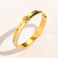 Premium Love Armband 18K Gold Bangle Luxury Fashion Letter Steel Stamp Armband Designer Smycken Tillbeh￶r Br￶llopsfest med presentf￶rpackning