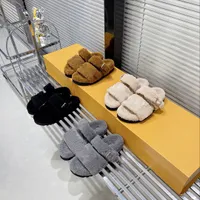 Kvinnor Paseo Comfort Slipper Designer Fluffy Warm Bekväm mode tofflor Fleece Leather Bom Dia Sandaler Size35-40