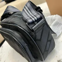 2022 New Men's Canvas Camera Shoulder Bags Sophisticated Shapes This Charming Handbag Angular and Elegant Messenger Bag Fashi289E