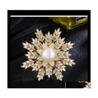 Pins Broches Fashion Women Big Pearl Flower Crystal Rhinestone copo de nieve Pins Gold Sier Cor For Lady Gift Designer Jewelry Otmyj