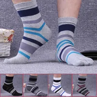 Calzini da uomo a 5 coppie di piede in cotone a strisce di piede di moda equipaggio a cinque dita di marca maschile Colori casual Socken Mkf001