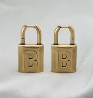 Stud Retro Letter B Lock Earrings Highquality Brass Material To Create Personality Exaggerated Highend Metal4936028