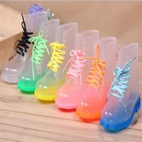 2016 Crystal Jelly Shoes Flat Martin Rainboot 패션 투명한 원근 Rain Boots 워터 신발 여성 신발 Candy Col284M