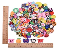 40150pcs Ranom Cartoon Animal Shoes Chanms Flower Pig Letter Decoration Fit Croc Crolband Accessori per bambini Gifts9370274