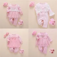 geboren babymeisjes kleren herfst katoenen kanten prinses stijl jumpsuit 0-3 maanden baby romper met sokken hoofdband ropa bebe 220106255e