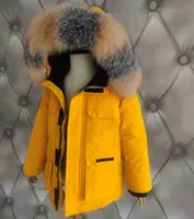 Canadas Erkekler Down Parkas Ceket Çocuk Ceket Bebek Erkek Giyim Sonbahar Kış Giyim Sıcak Ceketleri Koru Çocuk Çıkarılabilir Kürk Yakası Kapşonlu6dvl