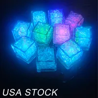 Led Ice Cubes 가벼운 물 활성화 플래시 빛 큐브 조명 빛나는 유도 웨딩 생일 막대 음료 장식 usalights
