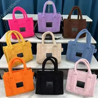 Marc Tote Bag Winter Plush Totes Women Designer Bags Simple Handbag Counter Crossbody Lambags 22091766