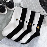 Women Socks Hip Hop Black White Harajuku Cotton Star Moon Printed Crew Streetwear Fashion Meia Calcetines De La Mujer