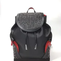 Christian Black and Red Backpack Designer Schooltas Grote capaciteit Rucksack Handtassen voor vrouwen Sluiting Lederen Drawstrings Casual Bag Montsouris
