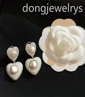 Orecchini di moda Orecchini di perle penzolanti Stand Chandelier Women Hoop Huggie Designer Funny Designer Earring Oren Fine Gioielli Luxury6741032