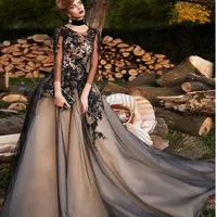 Gothic A Line Suknie ślubne z długim rękawem czarne kwiatowe aplikacje ślubne suknie ślubne suknie ślubne 2023