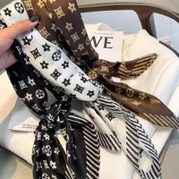 All-Match Letters Print Flower Imitate Silk Scarf Headband för kvinnor Fashion Long Handle Bag Scarves Paris Axel Tote Bagage Ribbon Head Wraps 11Colors