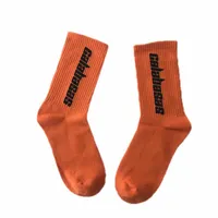 Klasik Moda Tasarımcısı Mans Mans Pamuk Çoraplar Boş zaman Stili Popüler Trend 6 Renk Stocking En İyi Tasarım Ins Sıcak Noel Hediyeleri Eu 35-46 Boyut
