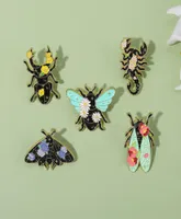 SMAL RETRO Insekten Schmetterling Mottenmotte Metallfarbe Brosche Cartoon Süßes Feuerfly -Abzeichen -Taschen -Accessoires Weihnachtsgeschenke Schmuck Pin4412833
