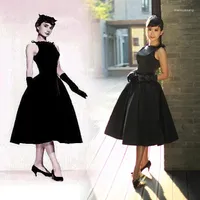 Vestidos casuais 30- Women Women Vintage 50s Audrey Hepburn Style Swing Little Black Dress Plus Tamanho Jurken clássico de vestidos