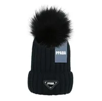 Örme şapka tasarımcısı Beanie Cap Luxury Marka Erkek Kadınlar Sonbahar ve Kış Şapkaları Fox Saç Kalın Sıcak Gündelik Stil
