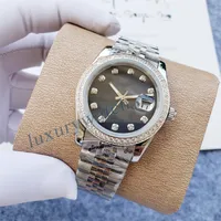 Montres de diamant mécanique gris pour femmes montres de luxe automatiques de Noël Taille de rose Gold 36 mm Sapphire Verre étanche Designer Watchs