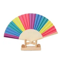Impreza przychylność nowego przyjazdu w stylu chiński kolorfowanie Rainbow Hand Hand Fan Party Favors Pamiątki Wedding Pamiątki Giveaway dla gościa Dostarcz dhscs