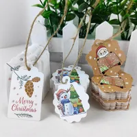 Kerstdecoraties 100 stks Merry Tags Kraft Paper Card Gift Label met touw Xmas Tree Hangende ornamenten Jaar 2023 Decoratie