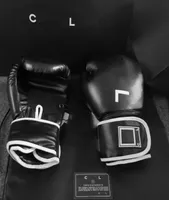 Gants de boxe de canal en ￩dition limit￩e Vintage Retro Style Taille adulte jouant des sacs de sable parry pour femmes lutte contre Sanda Muay 3907165
