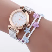 Cadeaux sp￩ciaux Les femmes regardent la mode enveloppe autour du cadenas diamant bracelet de flocon de neige Lady Womans Wrist Watch Quart275p