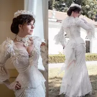 Vintage victorien dentelle Sir￨ne robe de mari￩e ￠ manches longues Robes de mariage gothiques V-col