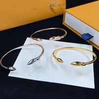 Designers Bracelets Fashion Cuffs For Women Charm Love Bracelet Trendy Elegant Simple Cuff Party Luxury Jewelry Mens Gift Wholesale Gift New