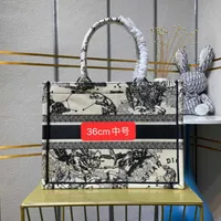 Luxury Fashion Brand Dioors Tote Book Shopping Bag Women's New High Capacity Canvas Embroidery Handbag Trend One Shoulder Tote