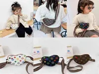 Children Love Heart Bolsbs Moldpacks PU Leather Mini Totes Travel Kids Bags Bolsas para niñas Lindo Purse Fashion Pack Pur7505149