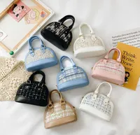 New Kids Purses Little Girls Gifts Mini patent leather Messenger Bag Children PU Leather Shell One Shoulder bag3694041