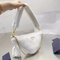 Mini tüylü üçgen çantalar tasarımcı çantalar kadın lüks el çantası omuz zinciri çanta alt koltuklu çanta pochette çantası bayan çanta tote kış sıcak 5a