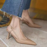 الصنادل TRAF Women Shoes عارية اللون المدببة إصبع القدم عالية الكعب الإناث مضخات الخنائية Slingbacks Slingbacks L221107