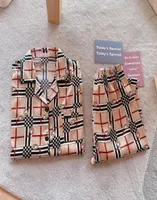 Summer Brand Designer Grid Pattern Ice Silk Pajamas Set Home Textile Fashion Black White Stripe Casual Women Short Sleeve Sleepwea1892280