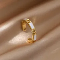 Charm Lats Luxus Gold Farbstudent Eröffnungsringe für Frau Weiß einfach Ring Mode Gothic Finger Schmuck Hochzeitsfeier sexy Ring J21107