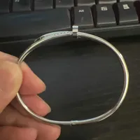 Новый дизайнер 3 -миллиметровый браслет браслета Тонкие ногтевые браслеты для женщин Мужчины Кубическая циркония 316L Титановая стальная украшение