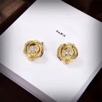 8 Styles Kadın Moda Kulak Saplamalar Küpe Tasarımcıları Marka Lüks Takı Klasik Mektuplar Altın Gümüş İnci Elmas Çiçekler Küpe