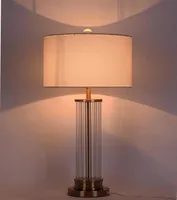 Lampade da tavolo in cristallo leggero moderno Minimalista Lampada da comodino Nordic Desk Lamp LR0027320172
