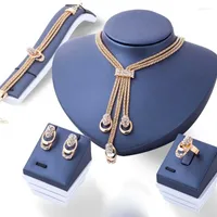 Pendientes de collar Fashion Fashion 4 PCS/Set Jewelry for Women Gold Crystal Circón Cadena de metal Pulsero Anillo de arete Bride