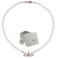Pearl Necklace Saturn Beads Pendant Fashion Women Diamond Necklace Par Smyckespresent med förpackningsbox