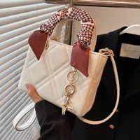 Evening Bags Women&#039;s Rhombus Fashion One shoulder Messenger PU Western Style Diana Solid Color Versatile Mini Small Square 221110
