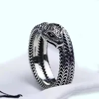 Neue hochwertige Ring -Modemarke Vintage Carving Paare Ring Hochzeit Schmuck Geschenk LIEBE217L