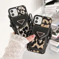 Designer Fashion Brands Luxurys Phonecase pour 13 12 11 Pro Max XS XS XR XSMAX 7P 8P Classic Letters Card Solder Pocket Handbag T￩l￩phone Cax
