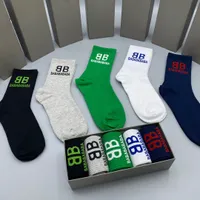 2022 Designer Mens Womens Socks Five Pair Luxe Sports Winter Mesh Letter Printed Sock Temproidery Cotton Man