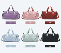 Neue Luxusdesignerin Lu Gym Gym Duffel Bag Organizer Mode auf Handgep￤ck f￼r Frauen wasserdichte Sportfitnessbeutel Crossbody Schulterpack 6 Farben